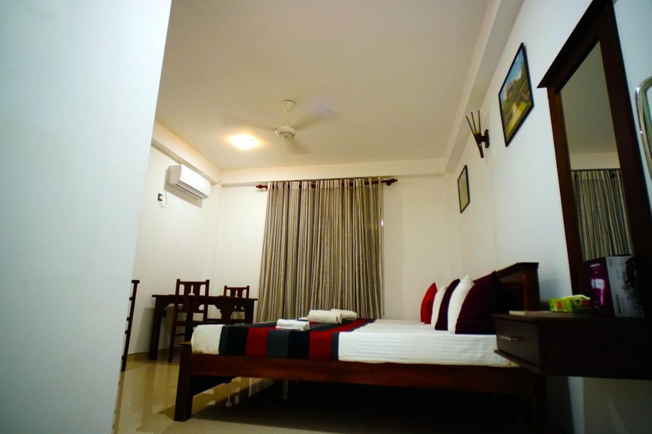Airport 4 Season Transit Hotel Katunayaka Εξωτερικό φωτογραφία